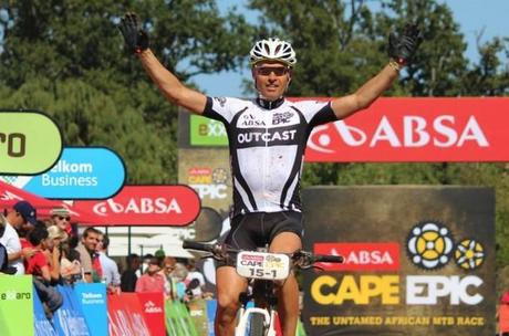 CAPE EPIC: Vincono  Sauser e Kulhavy per Burry Stander