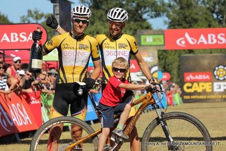 CAPE EPIC: Vincono  Sauser e Kulhavy per Burry Stander