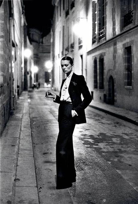 HELMUT NEWTON