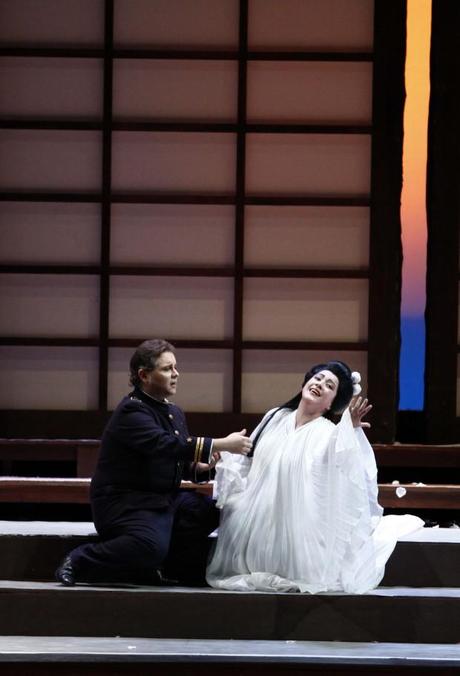 Madama Butterfly, il Tragico Volo di una Farfalla