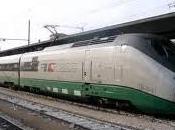 Genova-Spezia Albero cade sulla ferrovia Recco-Nervi Forti ritardi treni cancellati