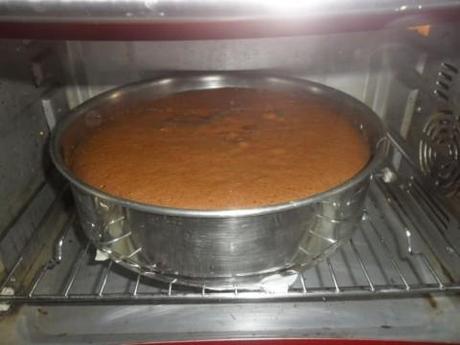 Cuocere a 180° finchè la nostra torta al cioccolato sarà pronta.