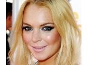 Lindsay Lohan sorpresa bere nonostante l’obbligo rehab