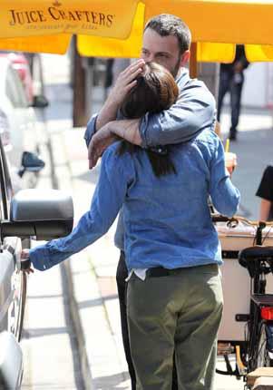 Ben Affleck e Jennifer Garner baci appassionati a Santa Monica: Ecco le foto