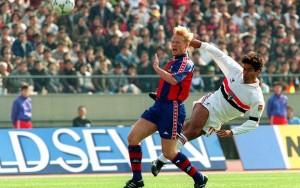 1991: Ra anticipa Ronald Koeman in azione