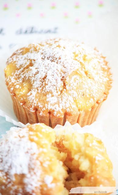 Comme il est délicat d'aider en cuisine...Muffin di mele e cannella