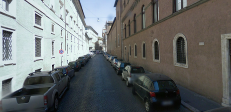 Via degli Astalli faceva cagare prima dei lavori e farà ugualmente cagare dopo i lavori di manutenzione straordinaria