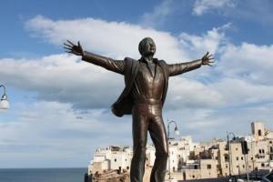 Sulle tracce di Domenico Modugno: da Polignano a mare a Sanremo