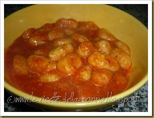 Gnocchi filanti con sugo alla pizzaiola (8)