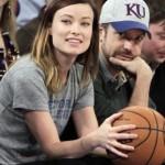 Olivia Wilde globetrotter alla partita di basket 01