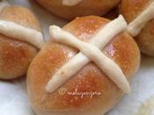 Pani cena lievito madre: cross buns siciliani giovedì santo