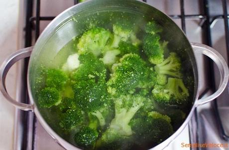 Orecchiette con broccoli orecchiette con broccoli 01