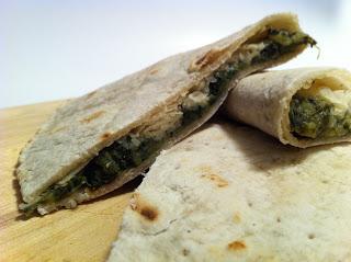 PIADINA CON ERBETTE DI CAMPO E RASPADURA