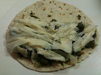 PIADINA CON ERBETTE DI CAMPO E RASPADURA