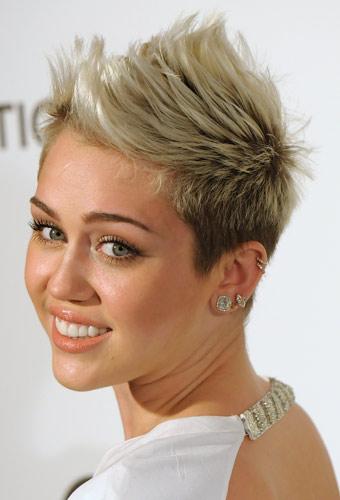 tagli capelli corti miley cyrus