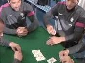 secondo video giocatori della Juventus giocano poker!