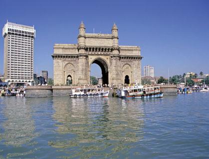 Mumbai, il Gateway of India e l'hotel Taj Mahal