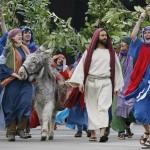 La passione di Cristo in scena a Trafalgar Square a Londra