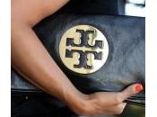 Tory Burch difende logo. Anche detective