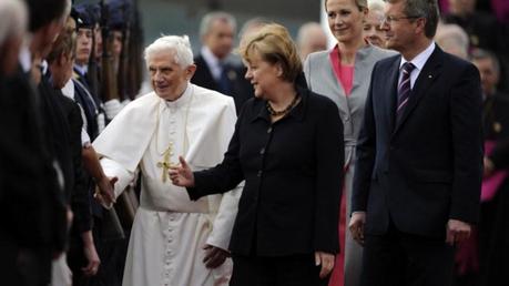 Papa Benedetto XVI umiliato: settembre 2011