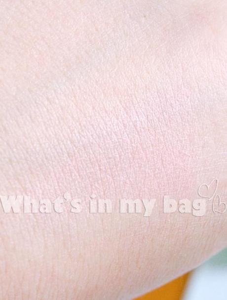 A close up on make up n°144: Pupa Milano, Color Touch Highlighter 001 LE 50's Dream