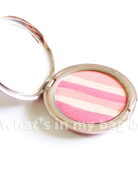 A close up on make up n°144: Pupa Milano, Color Touch Highlighter 001 LE 50's Dream