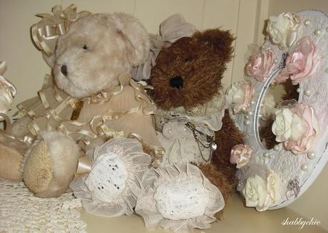 shabbychic,che gioia vestire i miei Teddy!