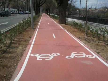 Spagna in crisi? Se, come no... Guardate com'è la città di Toledo. Neppure tra 150 anni possiamo sperare di avere un contesto civile così. Altro che crisi e crisi