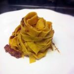 Le tagliatelle fatte a mano con ragù alla modenese di Luca Marchini 