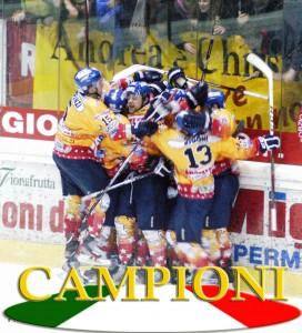 Asiago Campione d’Italia per la quarta volta! Impresa degli stellati sul ghiaccio di Torre Pellice, che dopo una gara da infarto riportano il tricolore sull’Altopiano. (by Vito De Romeo)