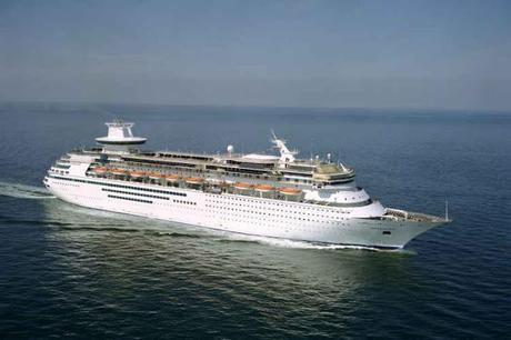 LA MONARCH OF THE SEAS PASSA ALLA PULLMANTUR