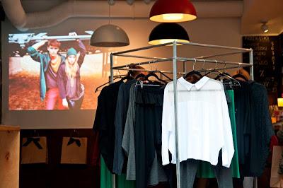 FRIENDS WITH BENEFITS!!