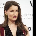 Laetitia Casta mano nella mano con un altro uomo: e Stefano Accorsi?