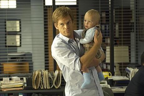 Dexter - Stagione 5 La Scoperta dell’Altro: una Nuova Sensibilità per Dexter Morgan