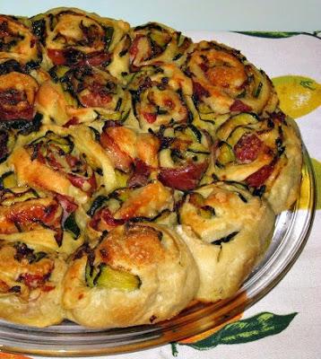 TORTA DI ROSE ALLE ZUCCHINE E SALAME - SENZA FORMAGGI