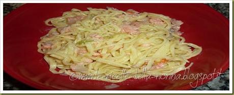 Tagliolini con cipollotto e salmone affumicato (6)