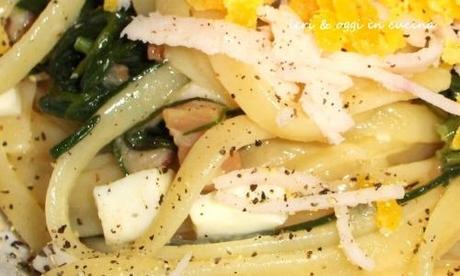 primavera,agretti,lischi,barba di frate,solda,bavette,pasta,pancetta,trebbiano,cognac,mozzarella,lessare,sfilacciare,uovo sodo