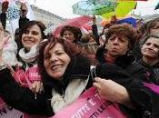 #Comizidamore: Donne italiane, #femminicidi benaltrismo