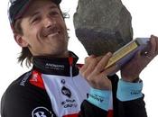 Parigi-Roubaix: spettacolo Cancellara, terza carriera svizzero