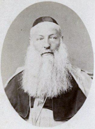 310089_2096717732497_1325107_n