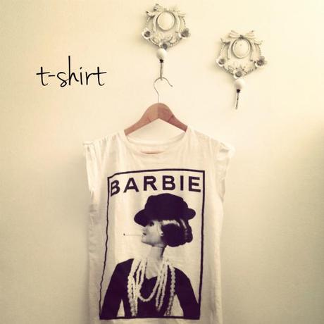 consigli outfit t-shirt barbie chanel blogger