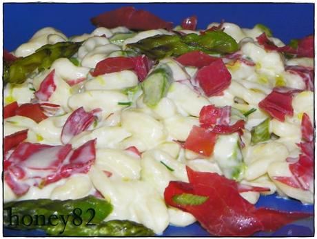 CAVATELLI IN SALSA DI LATTE CON ASPARAGI E BRESAOLA