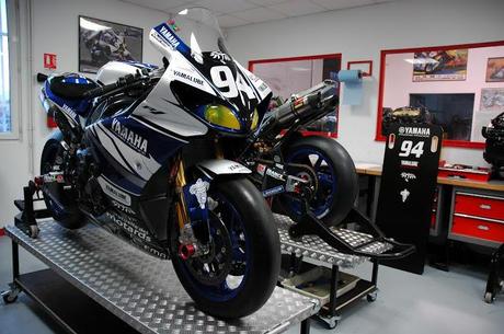 Yamaha YZF-R1 Team GMT94 2013