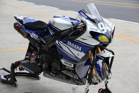 Yamaha YZF-R1 Team GMT94 2013