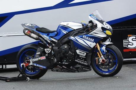 Yamaha YZF-R1 Team GMT94 2013