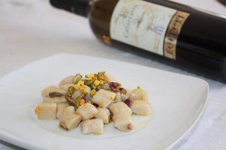 Gnocchetti di caprino con scorze d’arancia e pistacchi