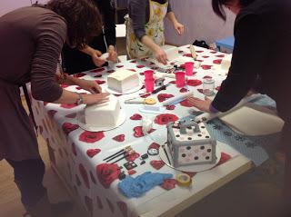 Corso cake design a Seregno, tema Make up cake!