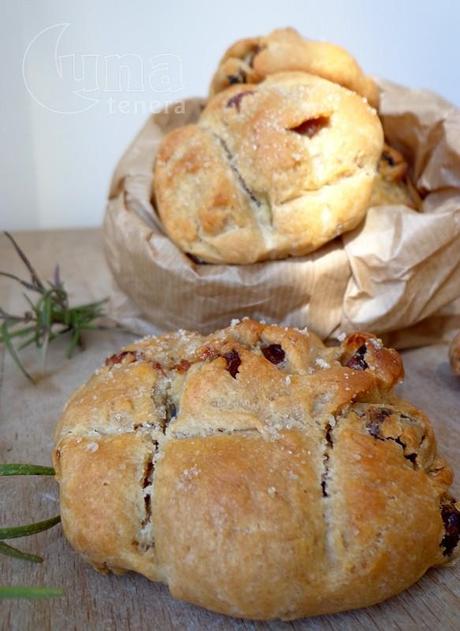 Pan di ramerino con pasta madre