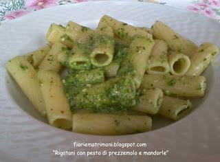 Rigatoni Con Pesto di Prezzemolo e Mandorle!