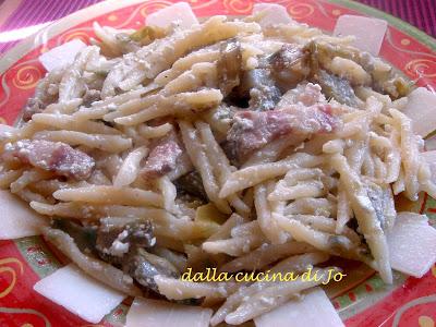 Trofie carciofi, ricotta e pancetta